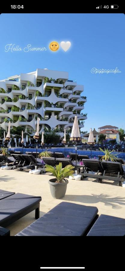 Grazzia Deluxe Apartments Navodari Luaran gambar